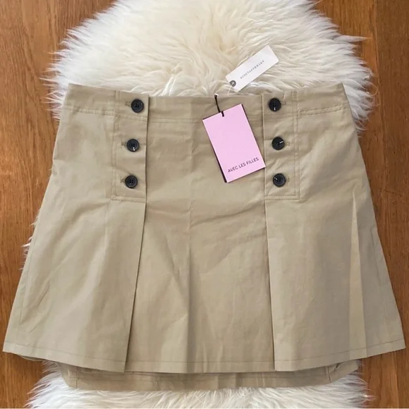 Avec Les Filles Pleated Preppy Mini Skirt in Safari Khaki - Picture 1 of 13
